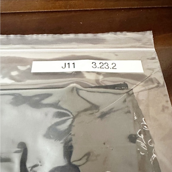 Donna Nadeau Black V Neck Asian Dark Floral Silky Nightgown - Picture 12 of 12